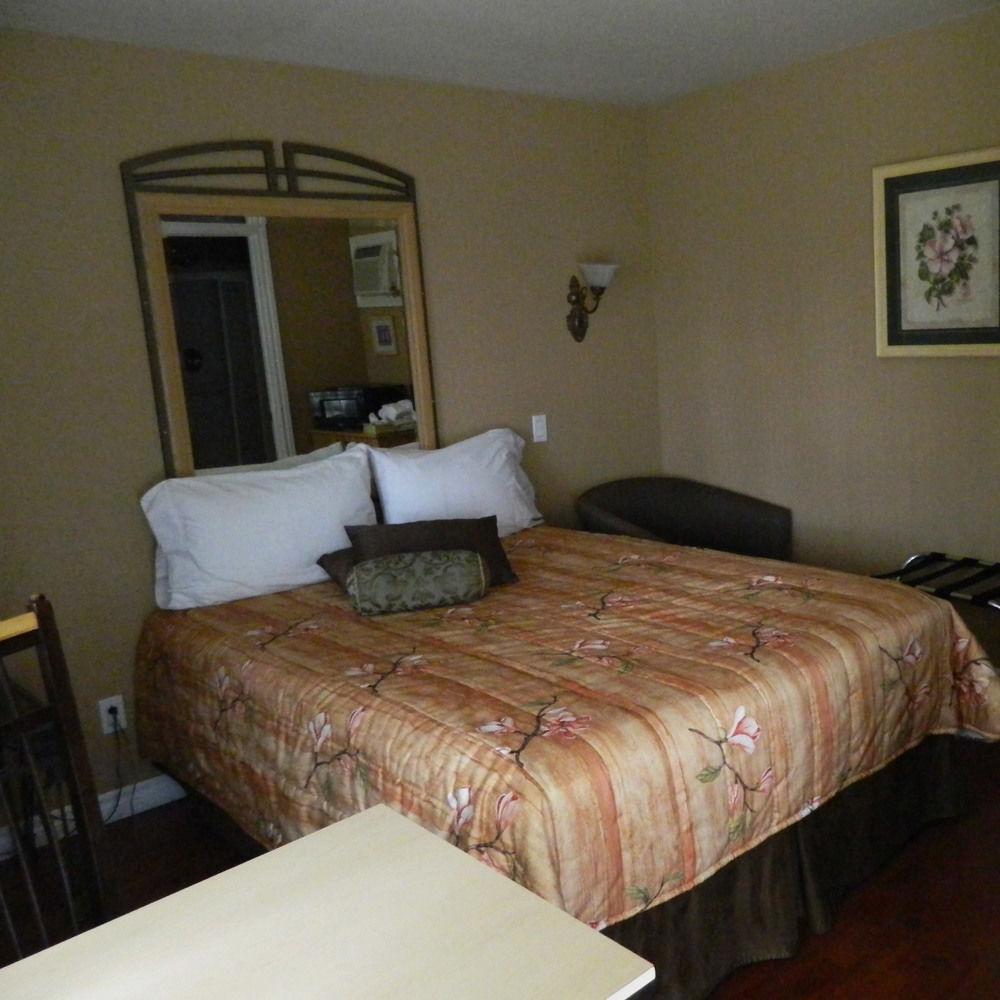Motel Derfal 레팡티니 외부 사진