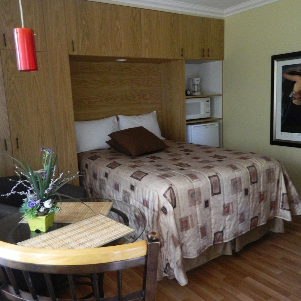 Motel Derfal 레팡티니 외부 사진