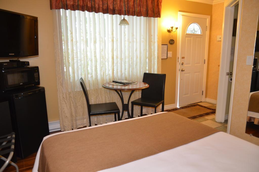 Motel Derfal 레팡티니 외부 사진