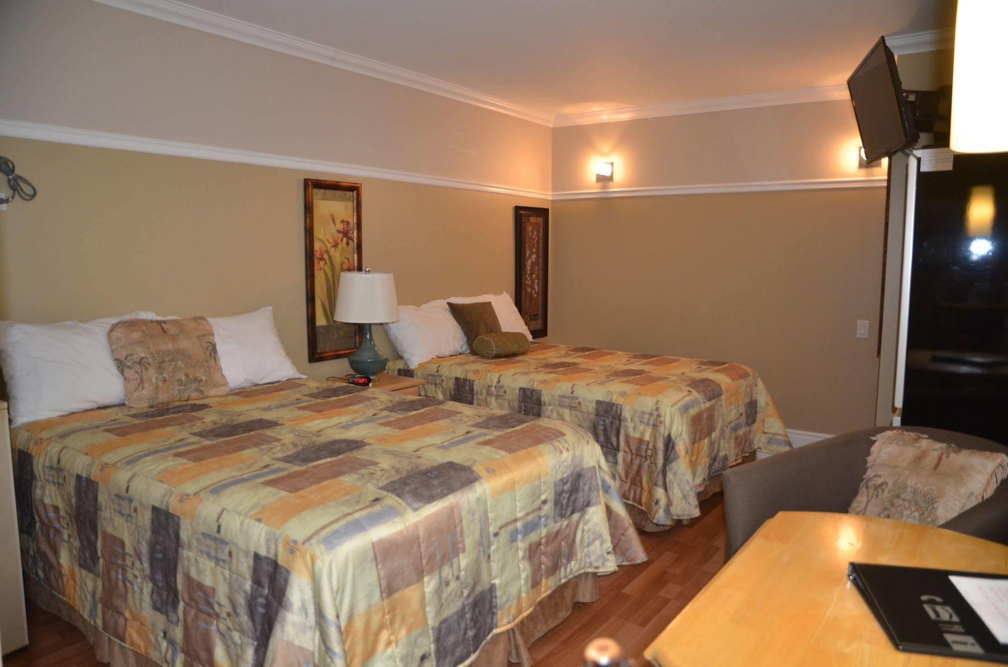 Motel Derfal 레팡티니 외부 사진