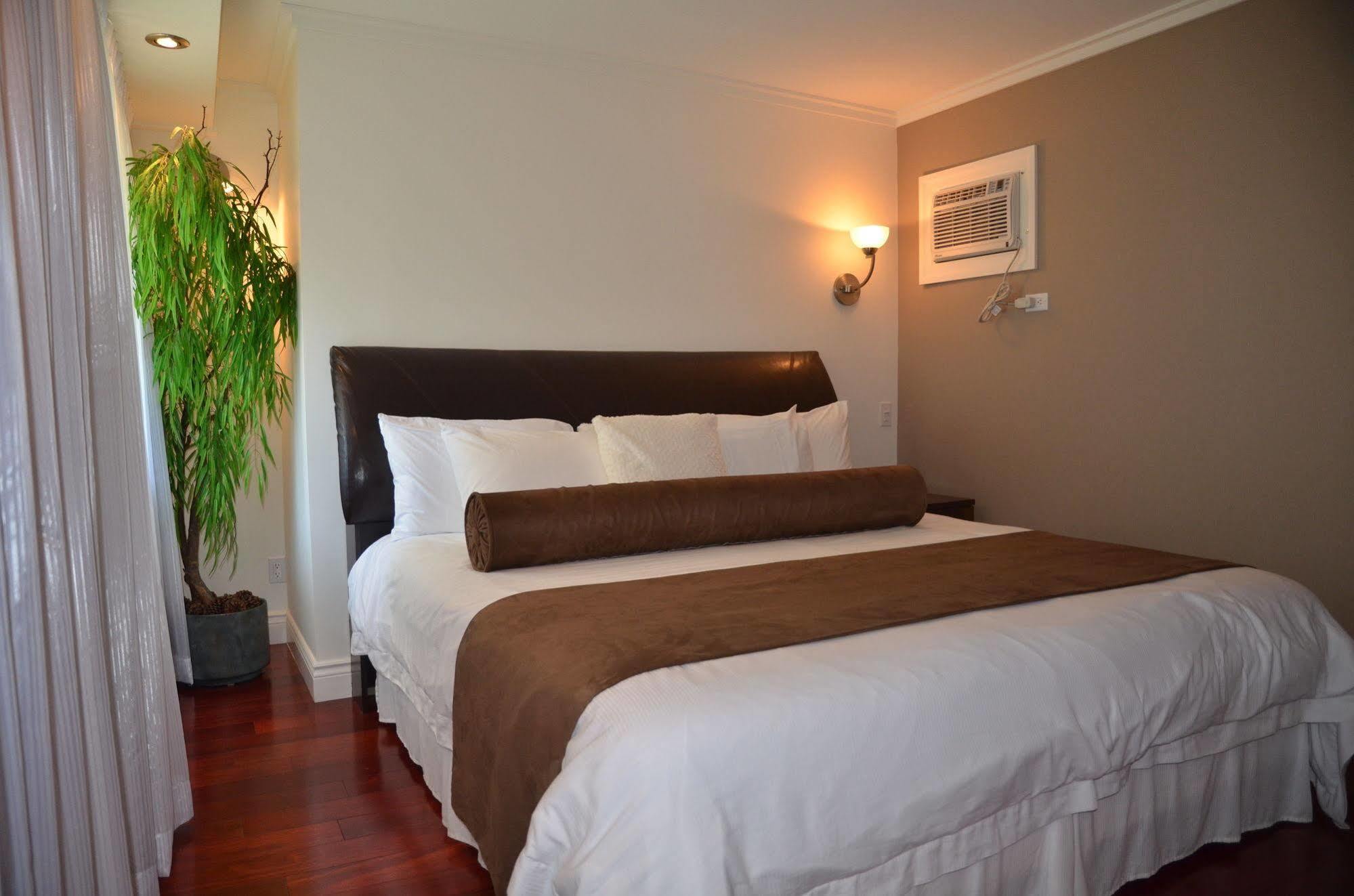 Motel Derfal 레팡티니 외부 사진